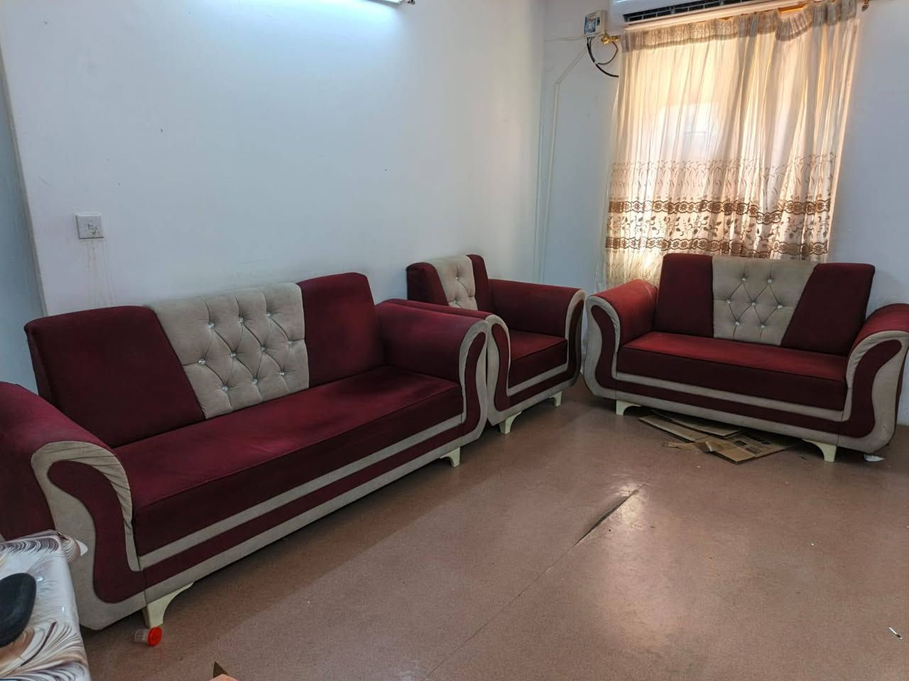 للبيع نضيف
مكاني كركوك 
سعره 250 بيه مجال
0 770 123 3859
