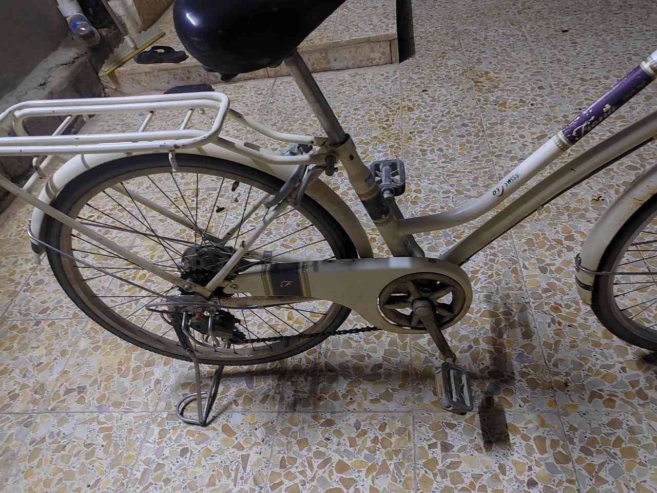 بايسكل عبد الحليم جديد كله شغال حجم 24 للبيع سعر 75 وبمجال


**إذا كنت صاحب هذا الإعلان وتريد حذفه لأي سبب، رجاءا أرسل رسالة إلى الدعم الفني**