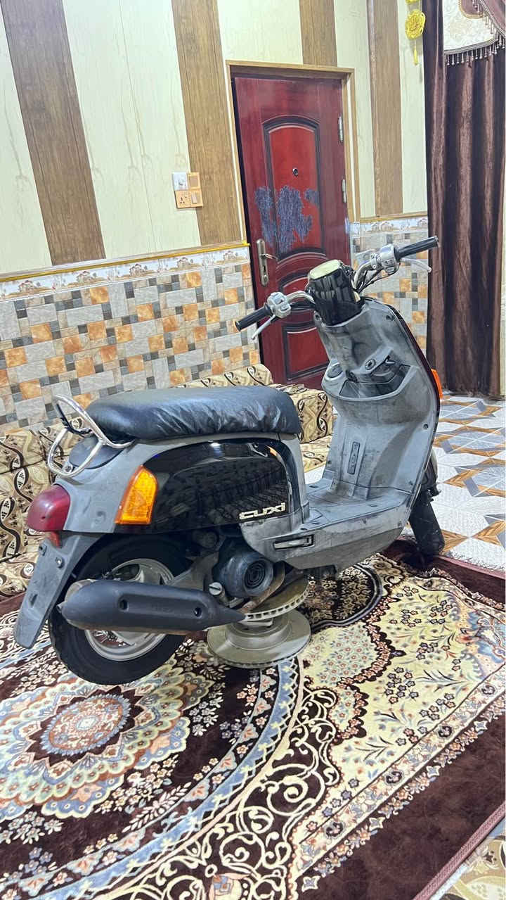 سلام عليكم دراجات ماكس بوليسي بسعر ٨٥٠ دراجات جدد مانقصهن ايشي السوده الداخلها املح كابريته ولكرزيه داخل بيجي نوزل لا تنقيص ولا تبخير شلعه ومعدل ونعومه مامفتوحات كهربائياتهن كلشي شغال  قفال ستيرن قفال صندوك  دراجات جاهزات كلوحده عليها تخم تاير جديد مكاني بصره تقاطع الكزيزه قرب محكمت الكزيزه رقم هـ/*********** متواجد وتساب البصرة, العراق
