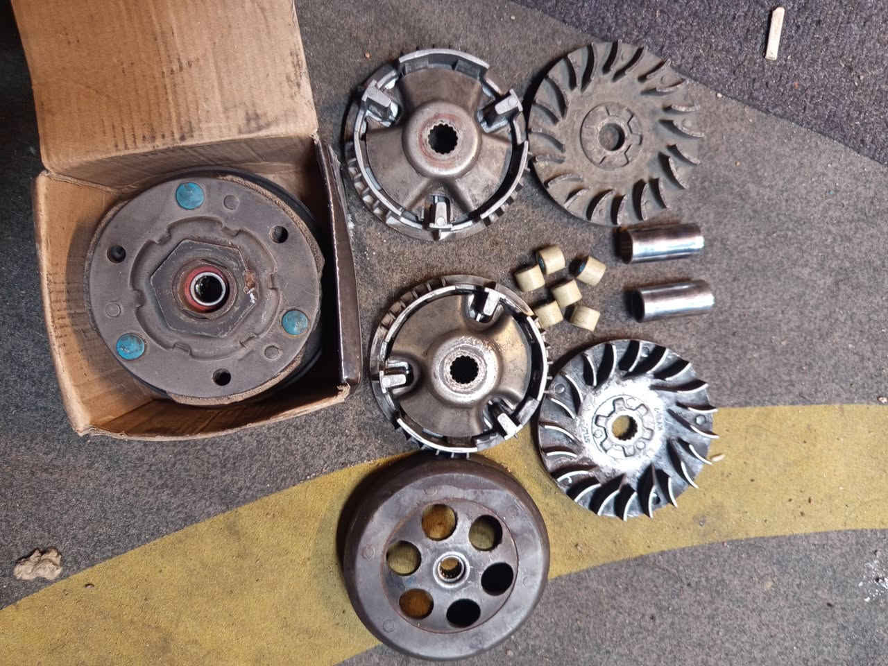 سلام عليكم  كلاجات امامي وخلفي ماكس. مال تفصيخ.  مكاني بصرة جمهوريهة. قيم وخذهن


**إذا كنت صاحب هذا الإعلان وتريد حذفه لأي سبب، رجاءا أرسل رسالة إلى الدعم الفني**