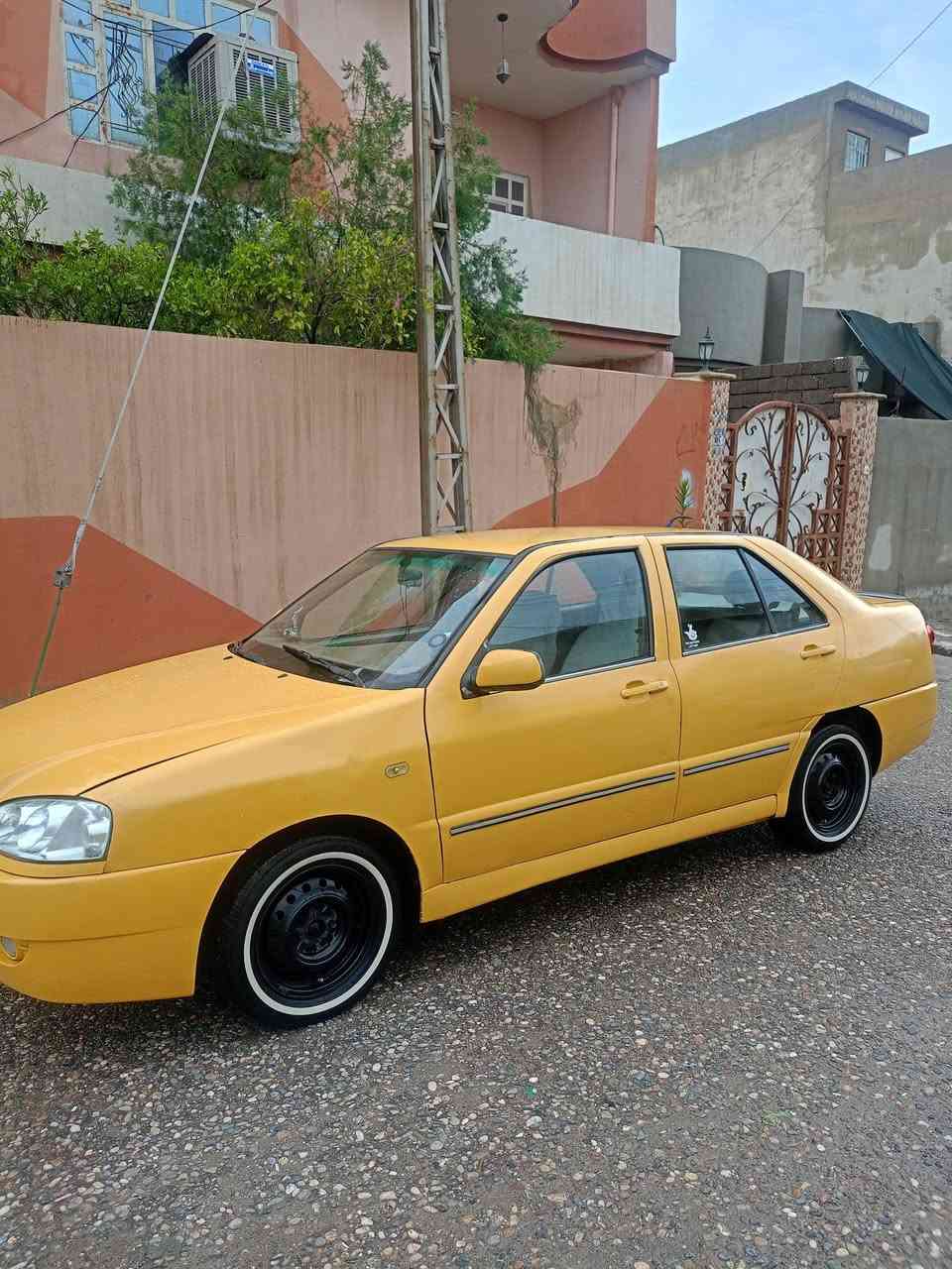 السلام عليكم
شيري كوين موديل 2012 محوره مكينه كورلا يارس كير أوتوماتيك مكينه وكير شرط لا صرف ولا نفخ قبل اسبوع شديتهم بالكارتون اربع تايرات جدد خط ابيض ووياله جدد بيدي شديتهم  
دوشمة جديدة هيئة غرامات صفر 
تدفئة شغاله✔️
تبريد شغال ثلج ✔️
صبغ بوند بس جمالية على مود الهزه سياره بدون ضرر 
رقم صدامي بغداد شرعي بالموصل شرط التحويل فقط 
لان هيئة غرامات صفر بوجهك ع تحويل 
السعر 
28 بيها مجال
رقمي 
***********
