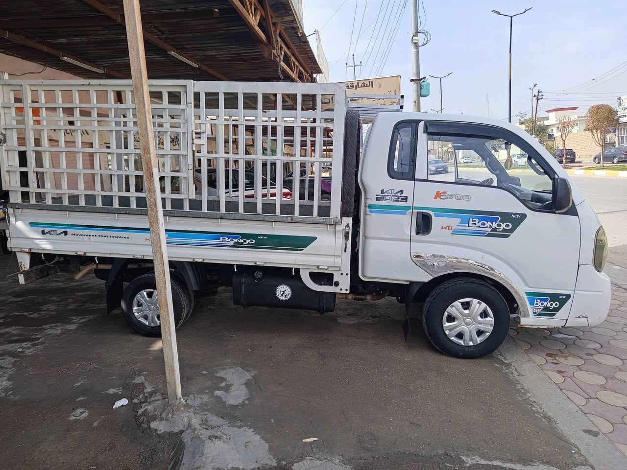 للبيع
كيا حمل موديل 2015
سياره بدون حادث ولا صبغ فقط الهلال الجوة الدوسه 
محرك مجفت جديد قبل شهرين 
الشاصي سليم فقط بوري ملبسي 
العنوان الانبار الفلوجه
السياره باسمي رقم الجديد  
السعر 110 $ وبيها مجال 

للاستفسار *********** ابو حسين
