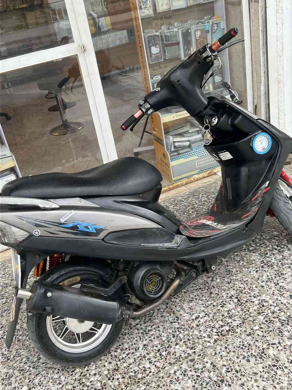 السلام عليكم اخواني دراجه ماكس عدله للبيع بلاديه الدراجه برغي مامفتوح بيها كفاله عامه (بلاديه) السعر 650 وبيها مجال للطيبين العنوان بغداد يوسفيه حي شهداء ***********
