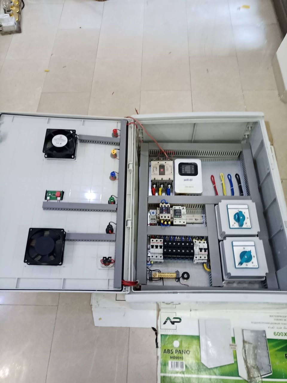 كادر هندسي متخصص في التأسيسات الكهربائيه وعمل البوردات وجميع المنظومات ***********
