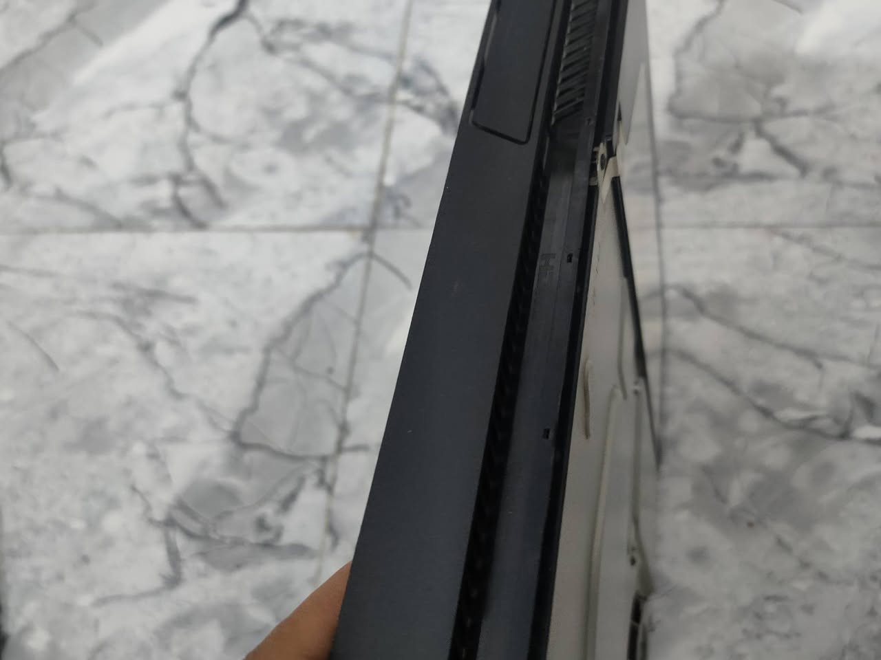 السلام عليكم(280 وبي مجال بسيط)
يوجد بلي 4 سلم 500مهكر 12.52+ هارد خارجي 500(14 لعبة قوية) + قرصين باتلفيلد 1وv(شبه جديد) + العاب كلهم قويات من راغناروغ وفالاهالا ولاست ال2 وبيس  مكاني ناصرية مركز توصيل موجود ***********
