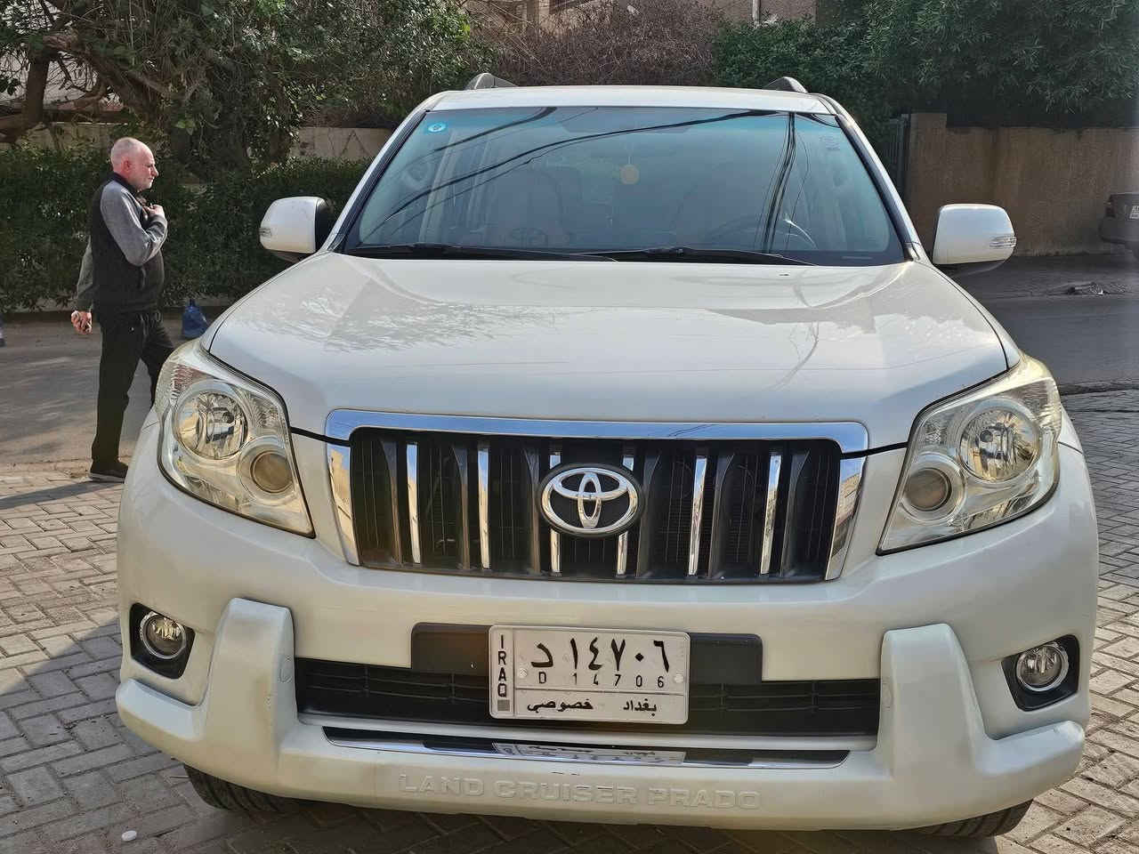 برادو ٢٠١٠ محرك ٤ سلندر
السونار موضح 
السيارة بدون نقص 
السعر ٢٠٠ بيها مجال 
***********
*********** واتس اب
المكان بغداد
