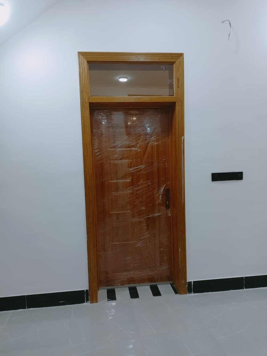 بيت طااابو زراعي قرار محكمه مشمول بتطويب 
خدمات كامله قريب على شارع كربله قرب المجسر 

مساحة البيت:100م مربع
يتكون من : غرفة+صالة+أستقبال+مطبخ+منور+صحيات داخلية وخارجية.. بناء جديد..البيت جاهز للسكن خط وطني ومولد
ملاحظة : البيت مؤجر 250 الف بشهر 
السعر : 60 مليون مع المجال 

للاستفسار ***********
