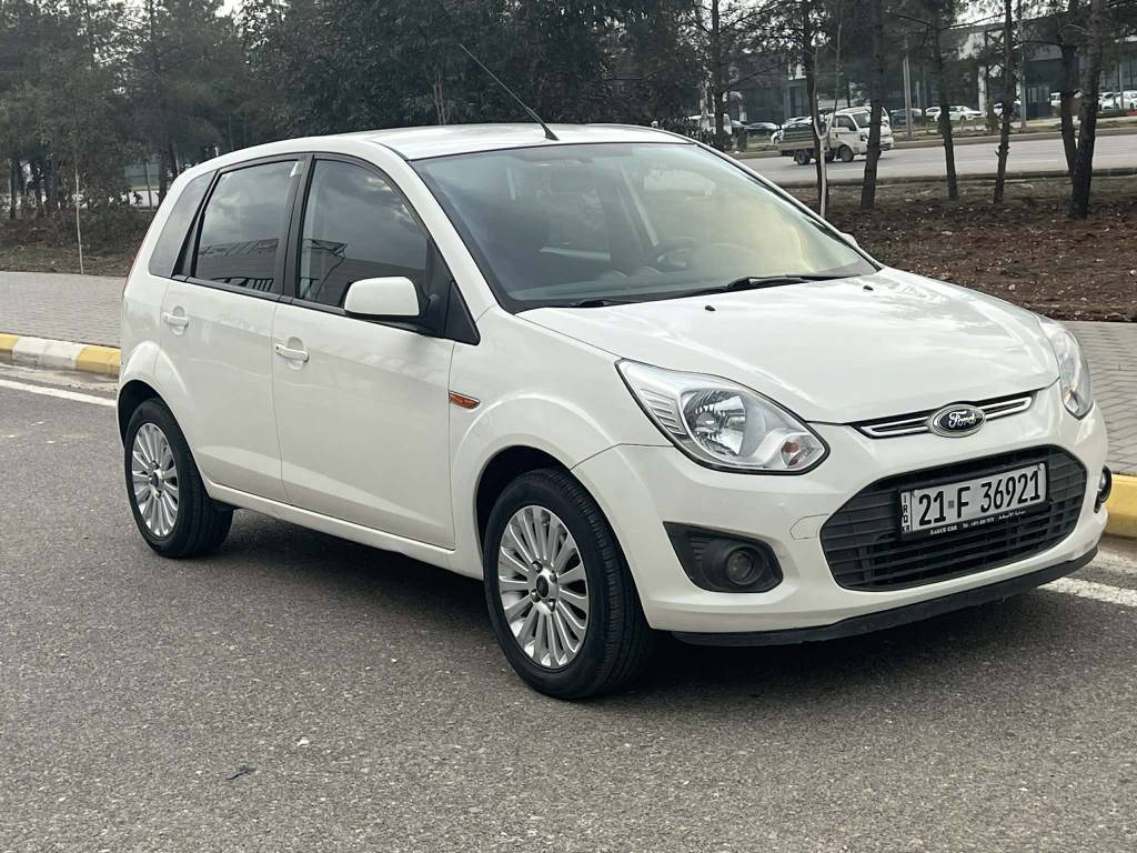 فۆرد فیگۆ ٢٠١٣  ***********
 بێ بۆیاخ سۆنەرەکەم داناوە.
 بێ مەسڕەف سەنەوی تازە تایەی تازە ڕۆنی تازە گۆڕاوە.   سەیارەکە ماڵی دۆستە.  گێڕو مەکینەو  هەمو شتێکی بەشەرت . .
نرخی ٨٣ گەڵاو مەجالێکی زۆر کەم.. السليمانية, العراق
