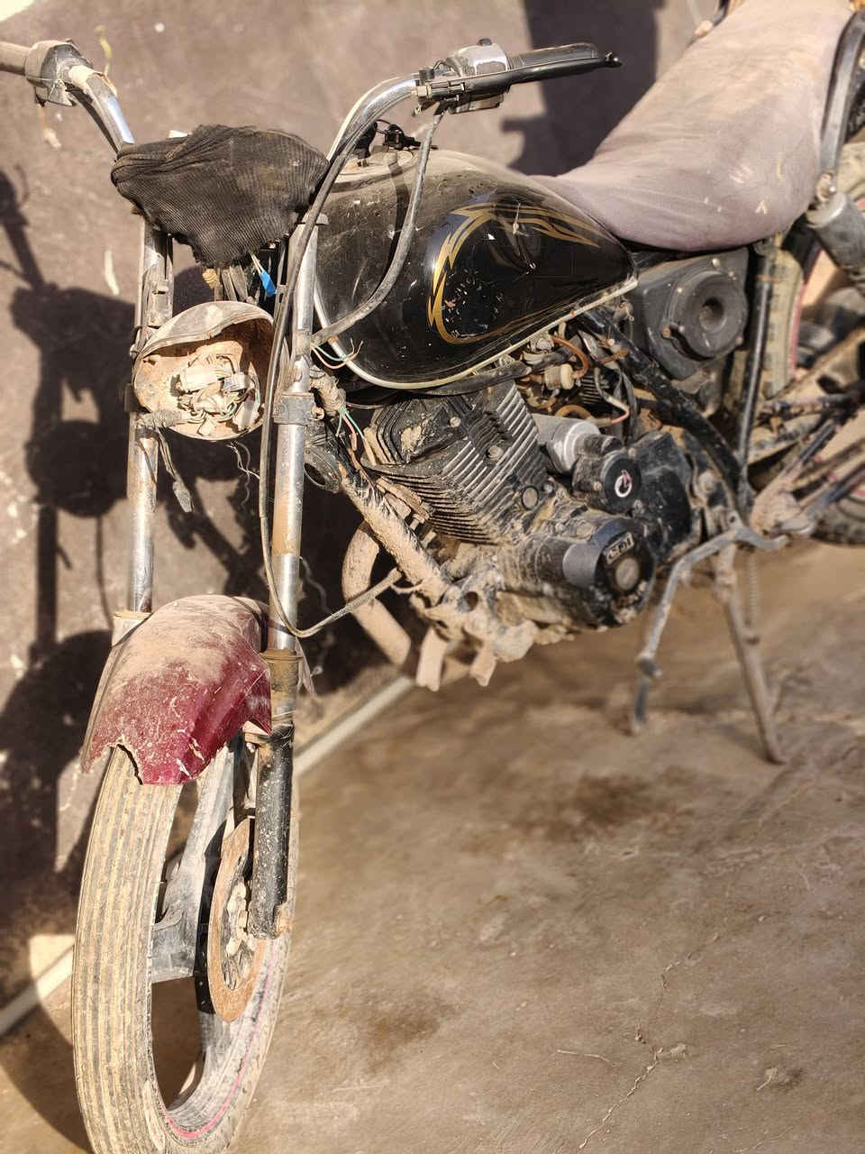 يوجد موطور للبيع
ماطور زين ضوعو.  
يوديك ما يرجعك 
يعوزو بعض الترتيبات 
السعر 200 وبي مجال حك الجية 
***********
