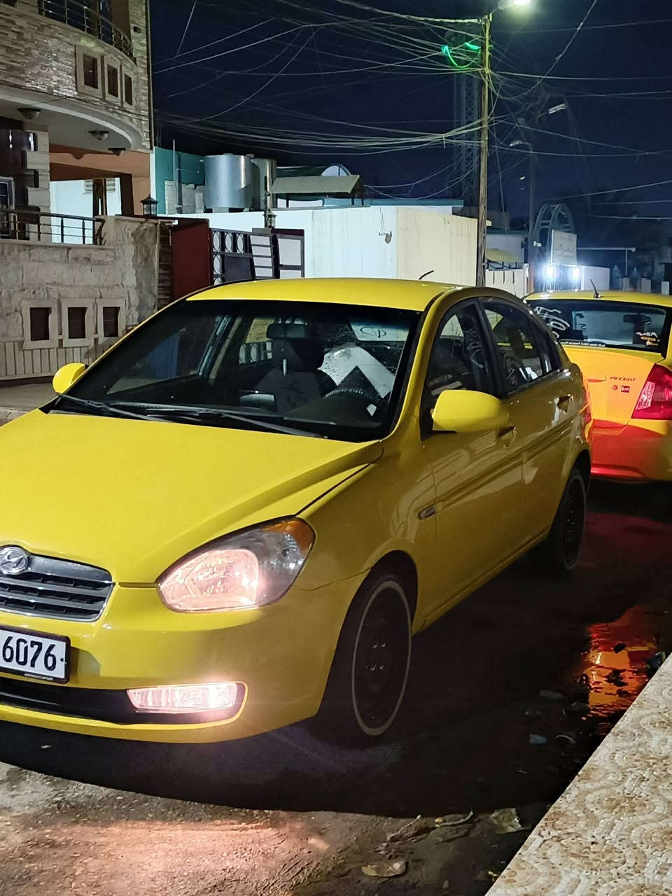 السلام عليكم للبيع  (بيع مستعجل)
اكسنت 2010 ييه ضربيه من كدام بيه داخل كابون بيه 

السعر 84 شاري خبر 

***********

***********
