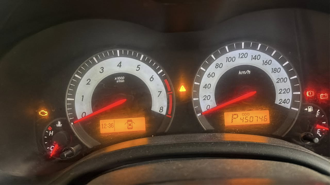 تويوتا كورولا صالون
بغداد 2013
سنويه الحد ٢٠٢٨
كير محرك مكفول 
بيه بارد خفيف 
سياره نضيفه
ستفسار 
***********
سعر:١٤٢$
