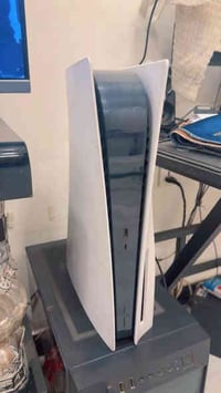 بلي فايف ياباني موجوده كارتون وكل ملحقاته وياهه يدات ثنين اصليات وفيفا...