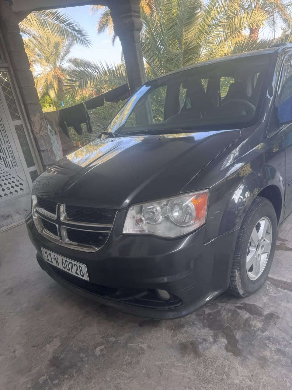 السلام عليكم ورحمة للبيع دوج كرفان موديل 2011سيارة خير من الله مكينه جديدة كير جديد البوب كهرباء والجنطه كهرباء سته سلندر محرك 3600 السنويه تنتهي 29  صدر جديد تخم تاير والسانور موجود بالصور السعر 13000$ 
للاستفسار ***********
