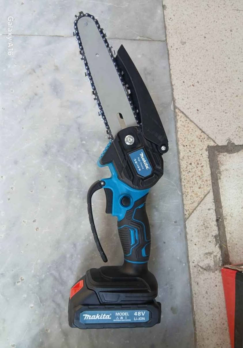 🔥 ماكينة تقليم الأعشاب + مقص تقليم كهربائي 48V MAKITA 🔥
⚡ الحل المثالي لأعمال الحدائق بسرعة وبدون تعب!
تمتع بقوة الأداء والدقة في قص الأعشاب والأغصان مع جهاز عملي وخفيف سهل الاستخدام.
✅ المميزات:
✔️ بطارية 48V قوية تدوم طويلاً
✔️ ماكينة قص الأعشاب للوصول للأماكن الضيقة
✔️ مقص تقليم كهربائي لقص الأغصان بسهولة
✔️ تصميم خفيف ومريح للاستعمال الطويل
✔️ شفرة حادة لنتائج نظيفة وسريعة
✔️ مناسب للحدائق، المزارع والأعمال المنزلية
🌿 وفر وقتك وجهدك وخلي حديقتك ديما مرتبة 👌
📦 المنتج كامل بالملحقات وجاهز للاستعمال
🚚 توصيل متوفر والدفع عند الاستلامMakilouche+secateur 48v makita الأربعاء, الجزائر


**إذا كنت صاحب هذا الإعلان وتريد حذفه لأي سبب، رجاءا أرسل رسالة إلى الدعم الفني**