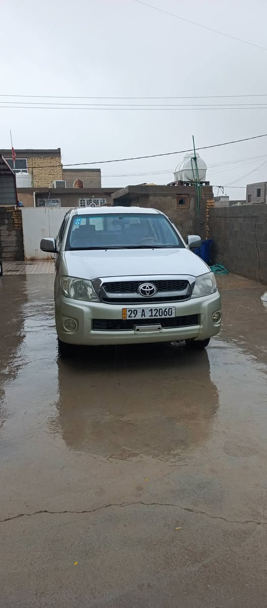 بيكم هايلوكس موديل 2006 مصبوقه حزام جماليه بدون كير عادي حادث بدون فتح  رقم واسط  السعر 115 وبيه مجال ))))))***********))))***********
