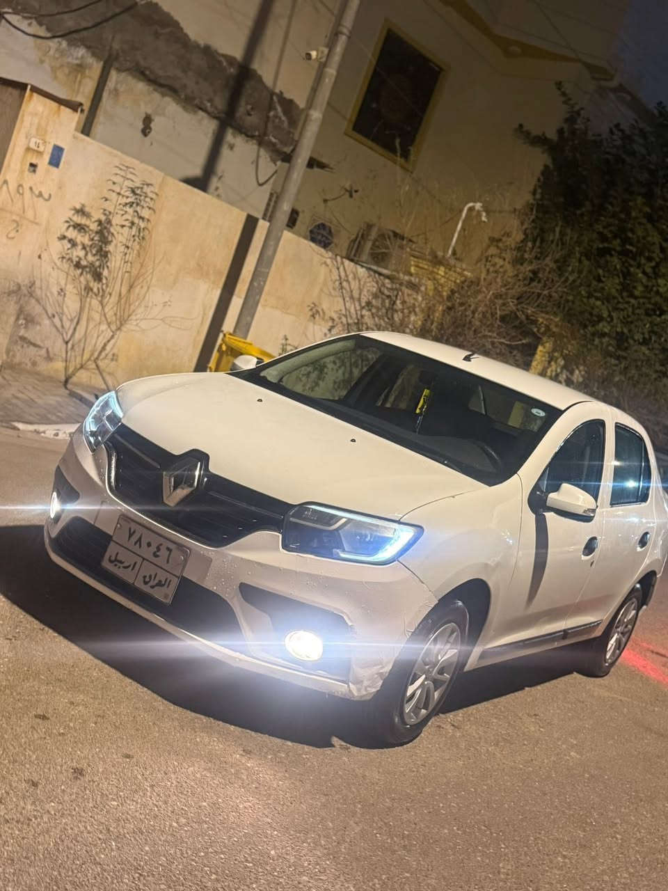 سلام عليكم رينو سيمبول 2020  خليجي كفاله عامه من ضربه صبغ ماشيه 74 رقم اربيل تحويل او وكاله مكاني بصره سعره 77 بيه مجال  رقمي *********** سياره كلش جديده مكينه كير حداديه جديده بل كارتون
