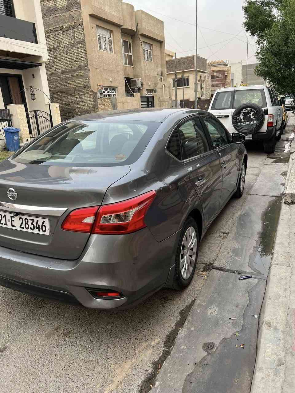 نيسان سنترا ٢٠١٧
شماليه وكاله بسمي تريد سنويه تريد وكاله بكيفك 
السياره مبدل بنيد وبيها اربع اصابع بارد بلجاملغ الامامي
و طخات شارع يعني يرادلها بوليش السياره تترجع وكاله 
كير مكينه تبريد كفاله عامه 
السياره بيها نقوصات يوكع من سعرها 
مكان السياره منصور يم ابو جعفر المنصور 
سعر 105

***********
