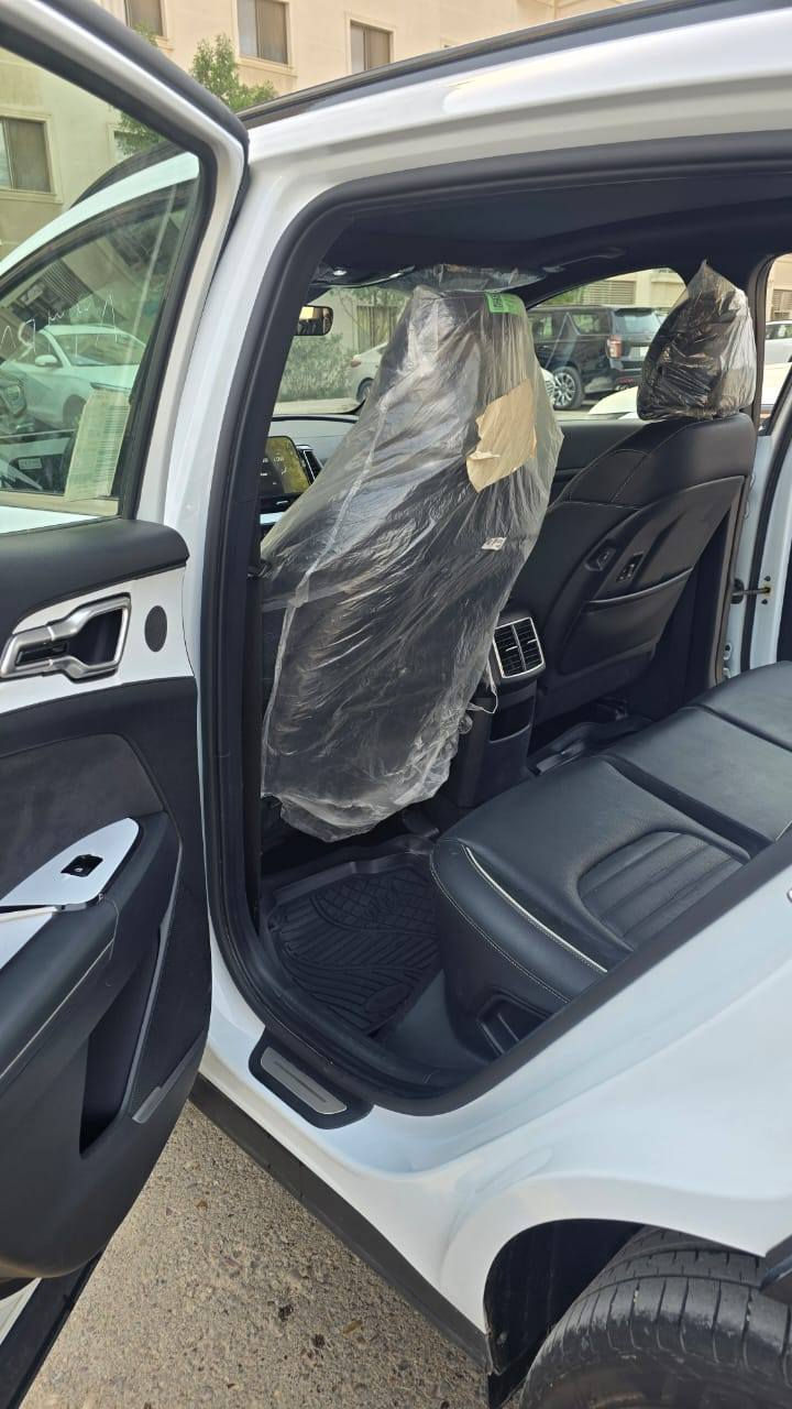 كيا سبورتج جيتي لاين خليجي موديل ٢٠٢٥ماشية ١٧٠٠٠ رقم بغداد نكليزي كفالة عامل كامل مواصفات  معروفة مواصفات العنوان الزعفرانية السعر ٢٦٠ وبيها مجال ***********
