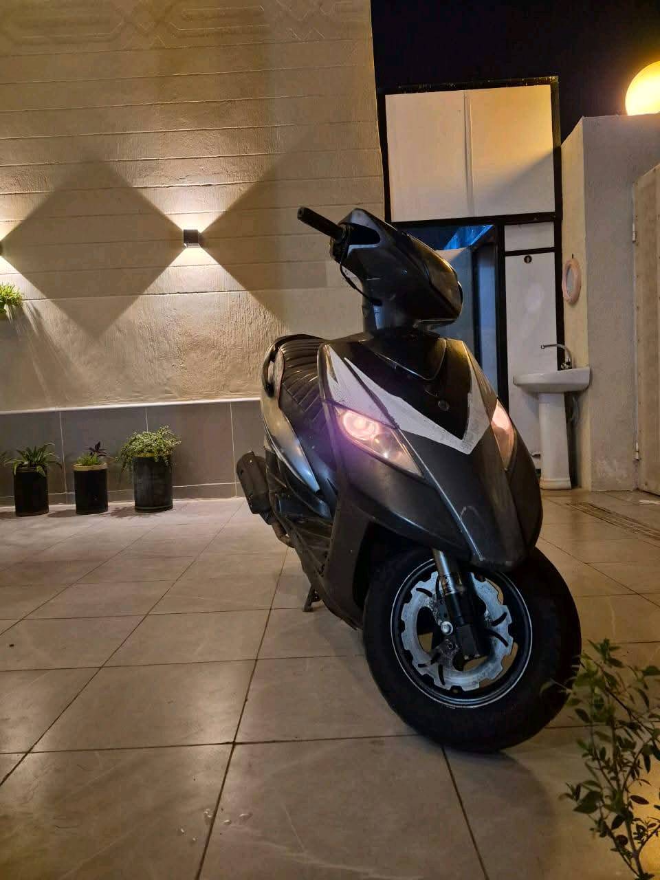 للبيع نقصها فج بريك وعنبار دراجه كلشي بيها شغال سعرها 450الف وبيها مجال شويه مكاني محموديه 