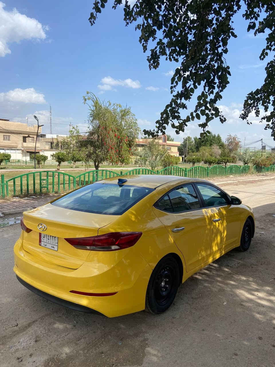 السلام عليكم النتره ٢٠١٧امريكي حادث بس بنيد مبدل بلادي بدون دواخل بدون ايرباك مكينه ٢٠٠٠دوش مكينه وكير وصدر وتخم تاير كله مكفول صبغه جديده بجم جديد السياره جاهزه وماتصرف عليها سنت واحد بوجهك للشارع مواصفات معروفه نص فول السياره  مكاني بغداد السعر ١١٠ وبيها مجال السياره مال جناي وبل عافيه عل ياخذها 
رقمي ***********
