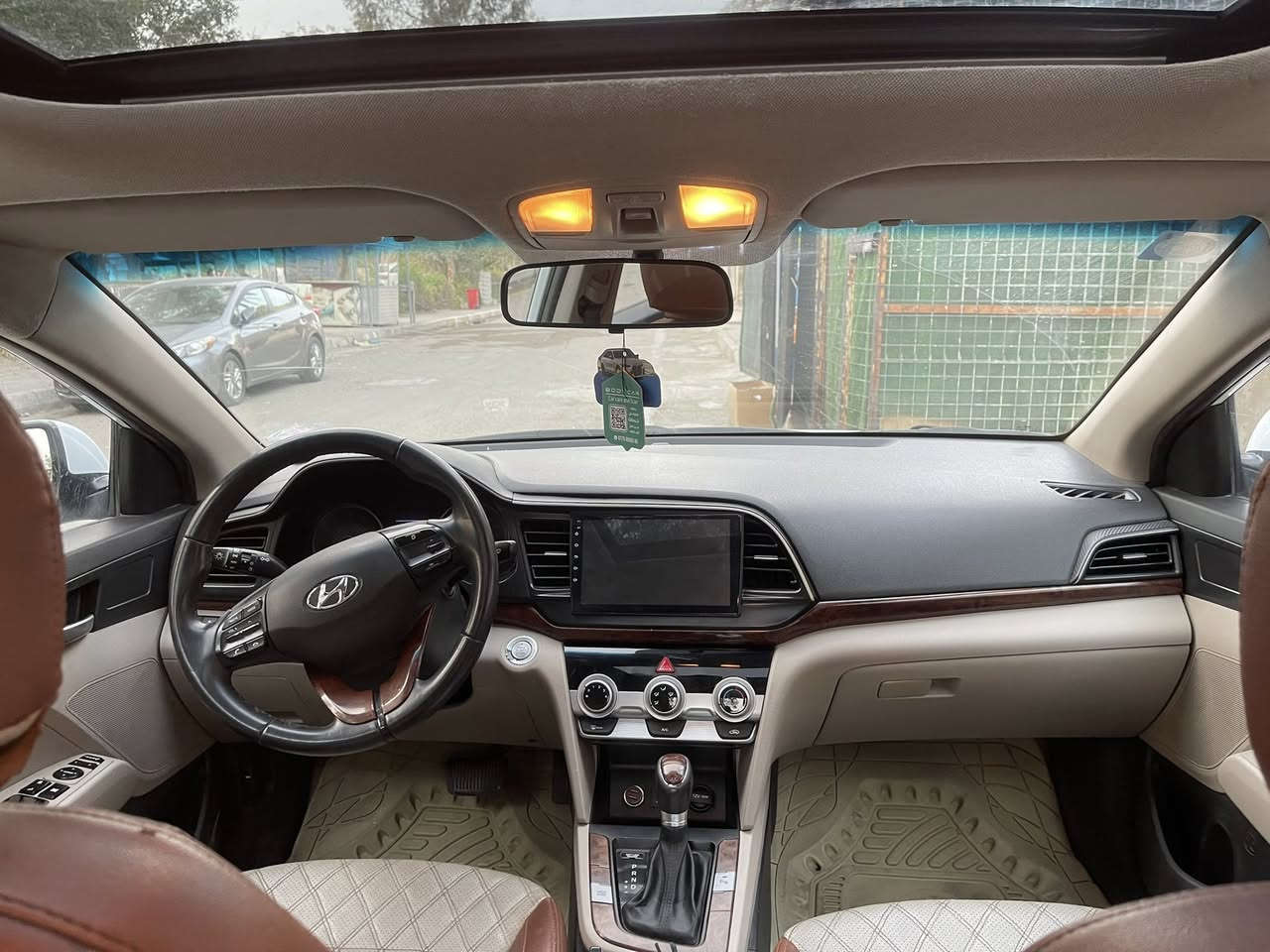 السلام عليكم هونداي الانترا 2020 خليجي سياره فول مواصفات بيها جاملغ وشويه من باب موضح بل سونار اثر شخوط بدون ضربه كير محرك كفاله مكاني بغداد الشعله 
‏***********
رقم إنكليزي جديد
