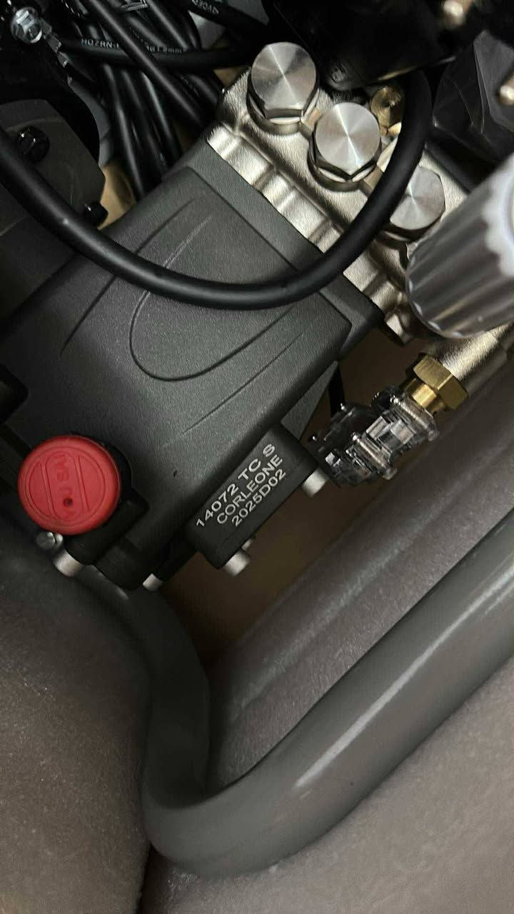السلام عليكم
Corleone G500 2600w 120bar 
كورليون G500 جديدة غير مستعملة 
التواصل خاص


**إذا كنت صاحب هذا الإعلان وتريد حذفه لأي سبب، رجاءا أرسل رسالة إلى الدعم الفني**