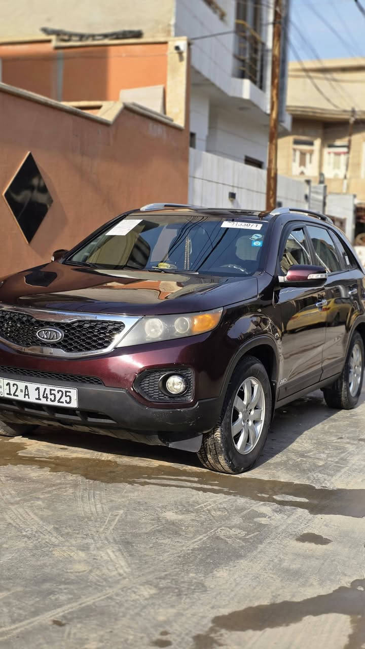 السلام عليكم سورنتو للبيع موديل2012 سياره امريكي كلين بدون ضرر وبدن صبغ كابو بانزين سياره ابأسمي تحويل ثاني يوم مكينه السياره6V 3500 طخم تاير جديد المواصفات نص فول تبريد قطعتين مكان السياره موصل الايسر السعر المطلوب 160$ وبي مجال رقم الموبايل ‭0773 967 3401‬
