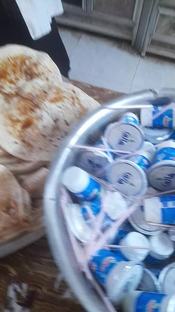 الحمدلله وشكرلله اليوم الاول من شهر رمضان المبارك اعاده الله علينا وعليكم بالخير والصحه والعافيه ان شاء الله من مطبخ الاول بسامراء مطبخ مركز المسلم لاارامل واحباب الله والمتعففين والكائن بسامراء حي الخضراء خلف منتدى شباب سامراء فتح بتاريخ ٢٠١٧ ان شاء الله سيكون الطبخ يوميا ان شاءالله طوال شهر رمضان المبارك بفضل الله ثم فضل الناس الخيره امثالكم بيهم البركه ان شاء الله للتبرع ***********وانت بيتك ساهم بتحويل زين كاش *********** اوماستر كي ٢٦٨٨٢١٦٥٥١ اخوتي الغوالي فزعتكم وانتم اهلا لها أن شاءالله
