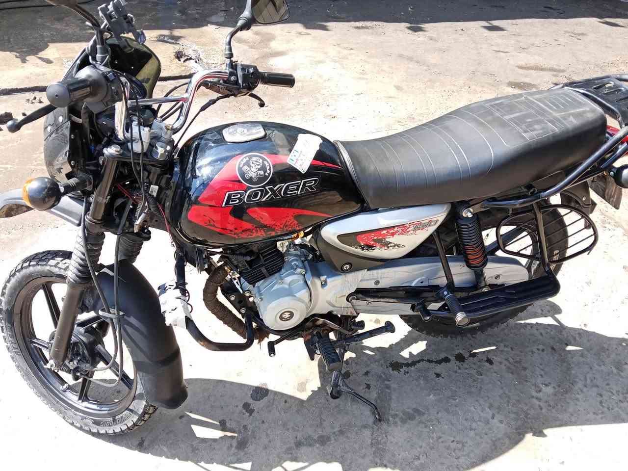 بوكسر موديل 24 ماشية 45,000 نظيفة وما مفتوحة اربيل رقمها وباسمي ( *********** )
