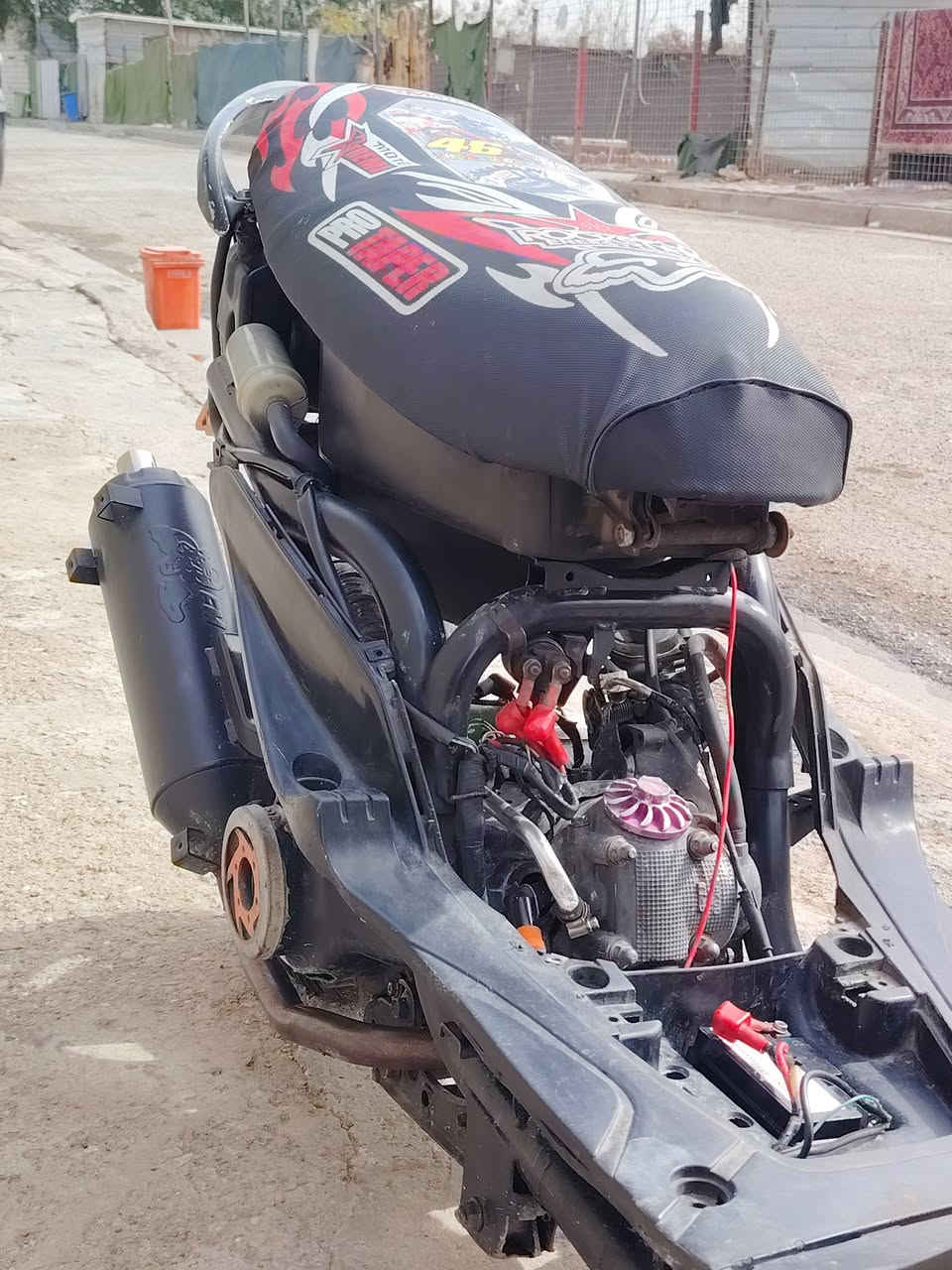 سلام عليكم ماكس عدله للبيع دراجه شلعه تشك الكاع ترايك وين ماتريد مثل ماتشوف دراجه عوزها غراض بسيطات مكاني بغداد حي البتول سعر 350 وبيها مجال رقم ***********
