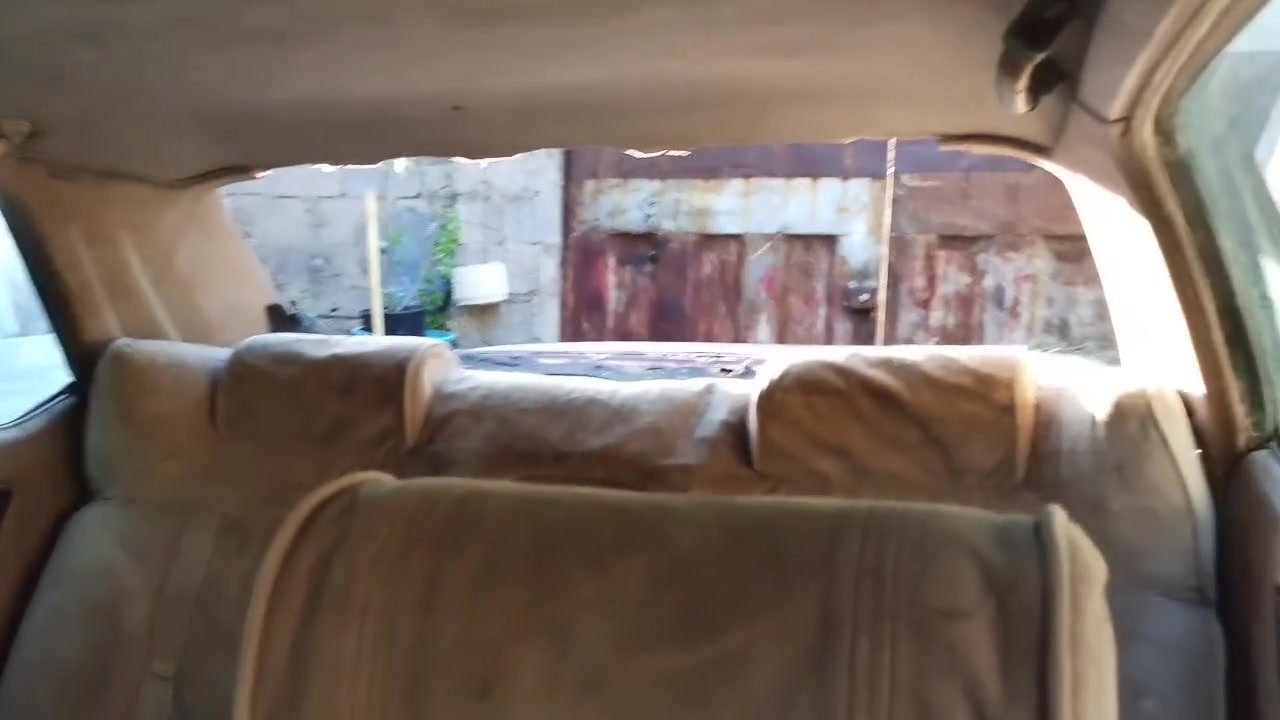 السلام عليكم عندي سياره للبيع بسعر 30ورقه وبيها مجال مكاني بغداد موديل 88 محركها بطه نقص عقل بس شغاله اصوليه سنويه بيها للاتصال والاستفسار الاتصال على هذا الرقم *********** رقمها صلاح الدين
