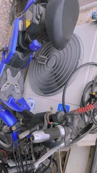 دراجه شحن مابيها شي  غير تبديل بطاريات الشراي يتواصل خاص او يتصل على ر...