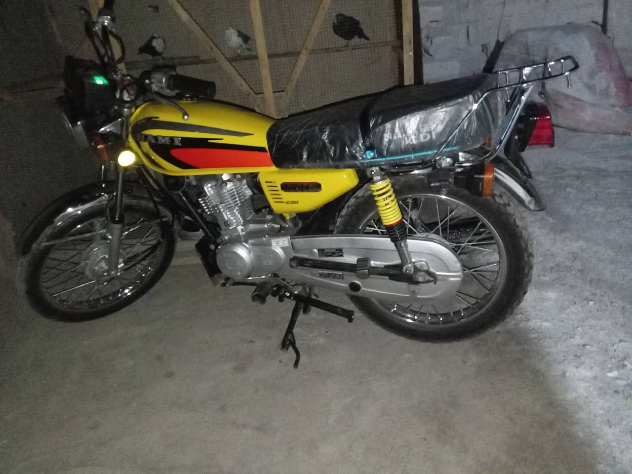 سلام عليكم دراجه 4كير نامه   شاصي 20رشه  وتعمير2025كفاله عامه وراق صولي سعر مليون وبيهه مجال مكاني واسط قضاء الموفقيه ***********
