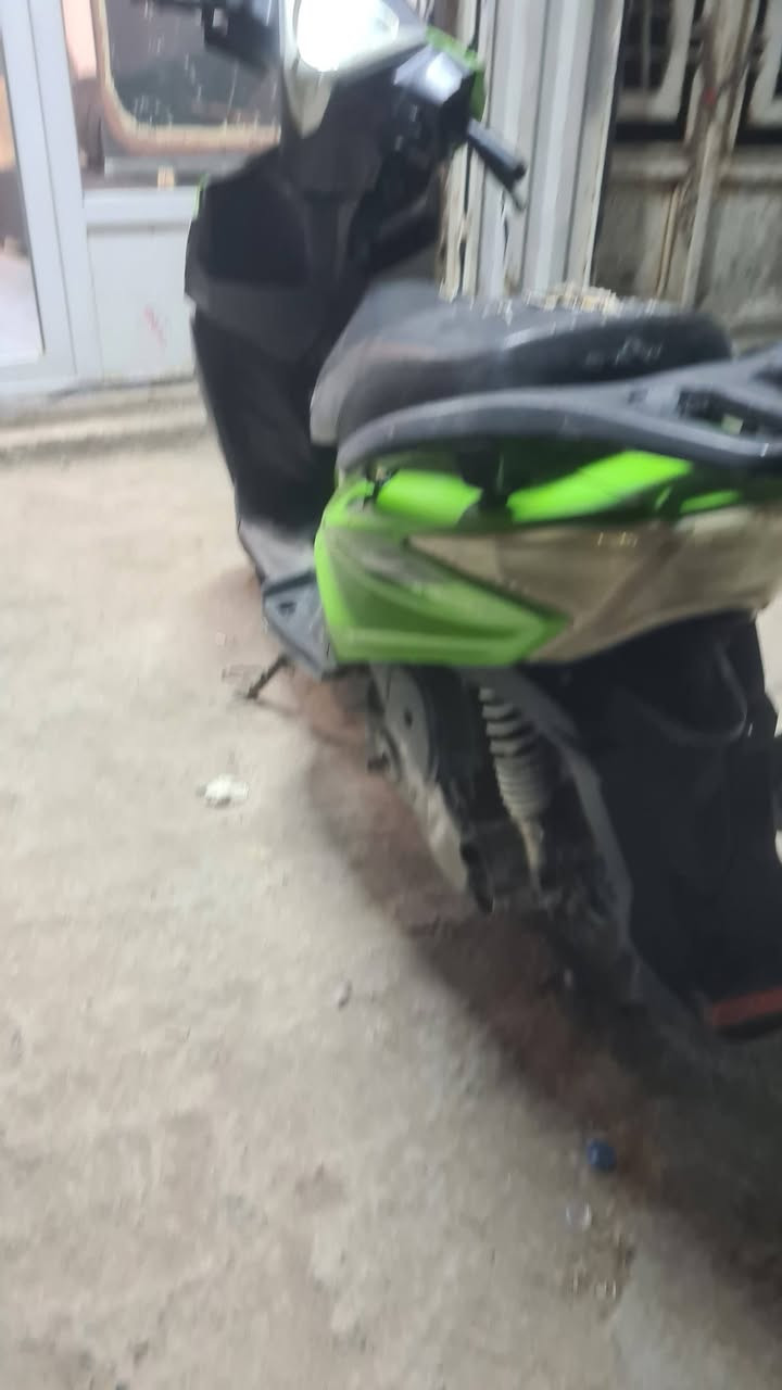 دراجه سكنس جامبو مكينه ياباني دراجه ل شخاطه عاطله دراجه شغاله  ابيع كوم حديد 150 قفل قفل مكان حي الامامين شراي يتصل ***********
