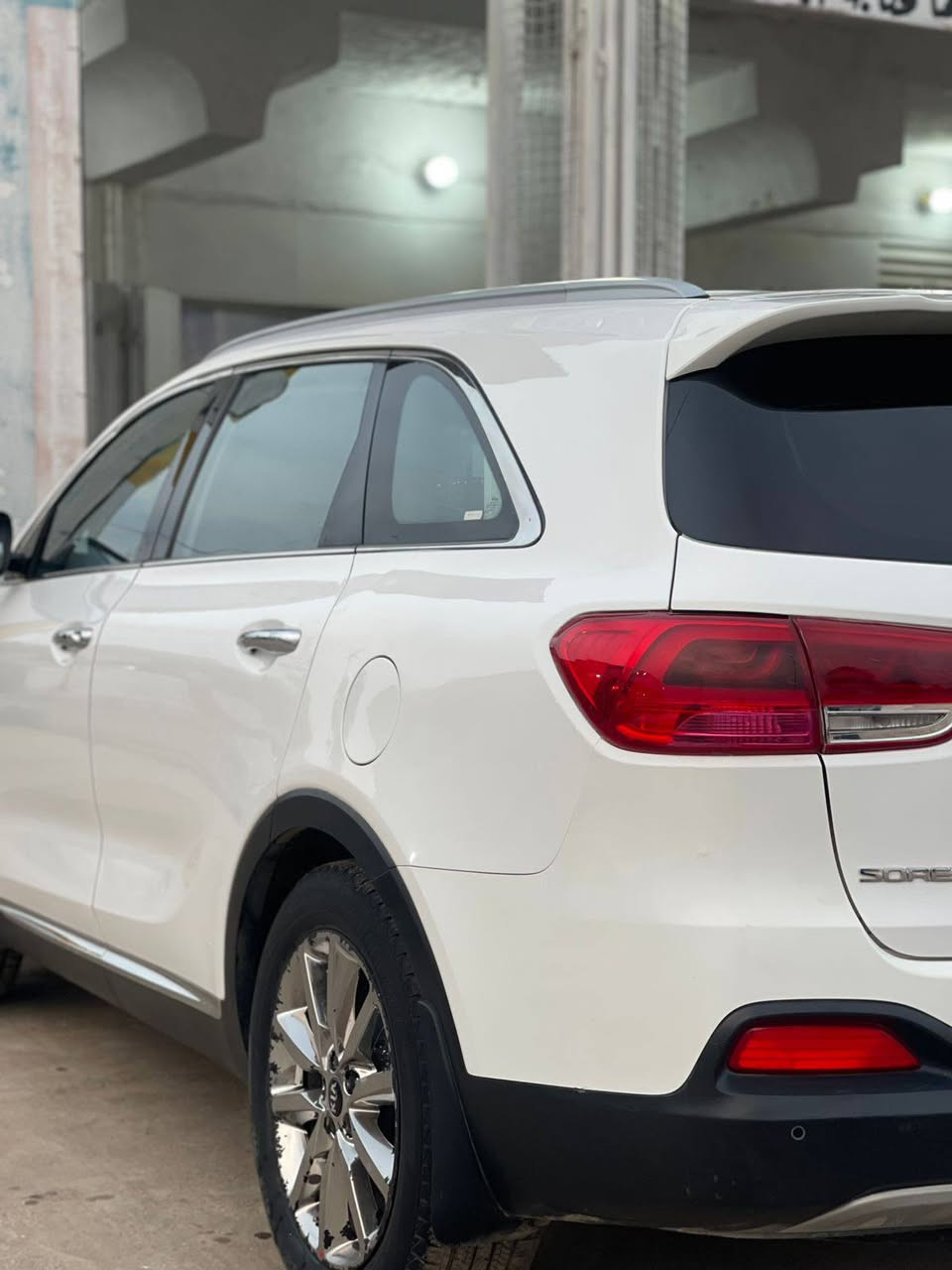 سلام عليكم ورحمة الله وبركاته 
للبيع سورنتو 2016 خليجي 
بغداد مشروع وطني تحويل مباشر ثلث 
مكانات صبغ سونار مرفوق بالمنشور 
 استفسار اكثر اتصل وتدلل مكان السياره 
صلاح الدين قضاء بلد رقم الهاتف ***********
اخوان السياره لبن عمي وهاذا رقمه وبسمه جناي اتصل وتفاهم وياه السعر 200 تحياتي لجميع
