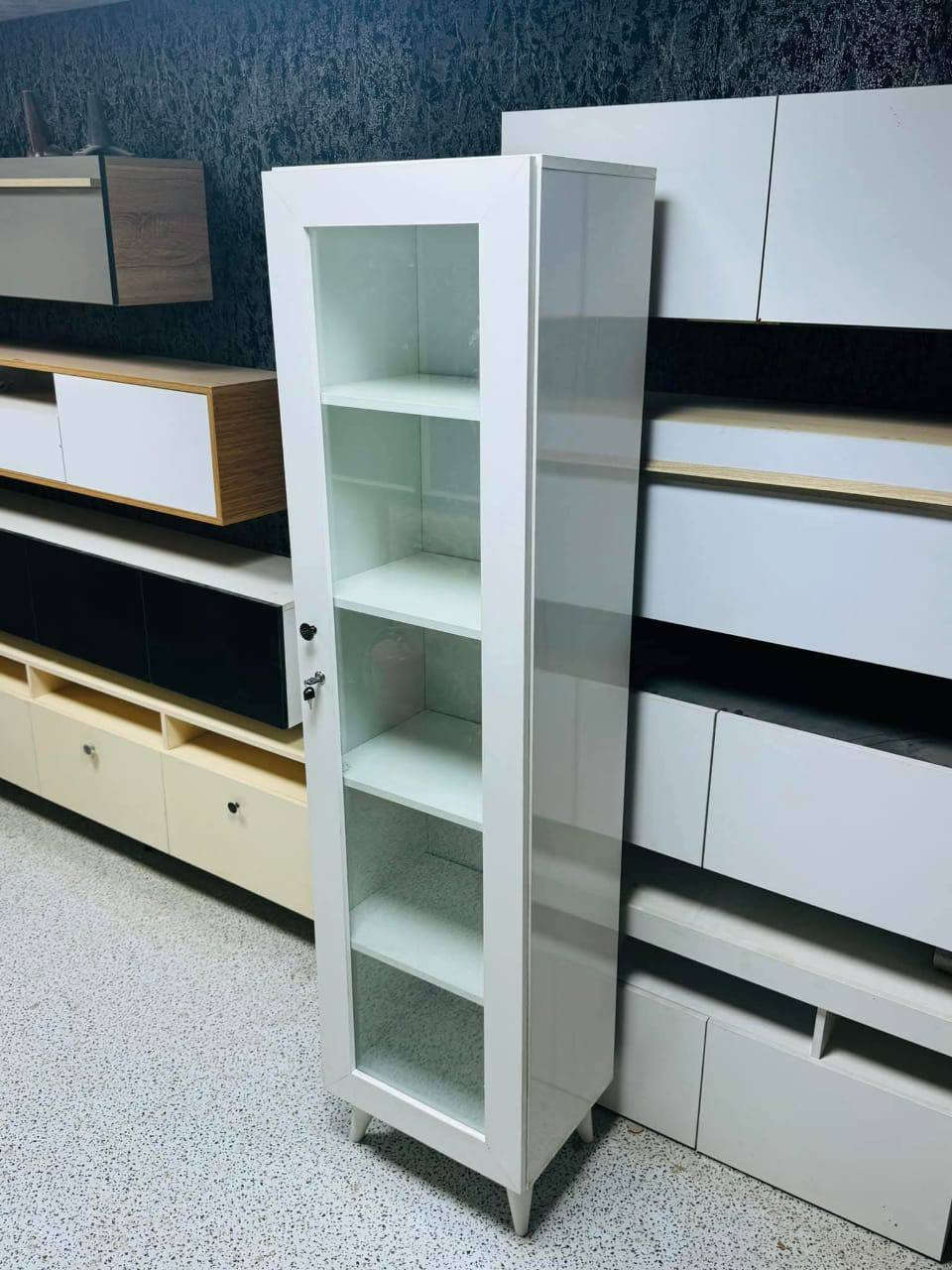 تم التكرار

القياسات
الطول 200 سم العرض 50 سم العمق 40 سم

لوكر للعطور والاكسوارات والجنط
يرهم الى محلات الصيدله
ومحلات الكوزمتك 
ويرهم كنتور للاطفال
الوكر يحتوي على رفوف + قفل + اناره لد حفر

السعر160واصل الى جميع المحافضات


**إذا كنت صاحب هذا الإعلان وتريد حذفه لأي سبب، رجاءا أرسل رسالة إلى الدعم الفني**