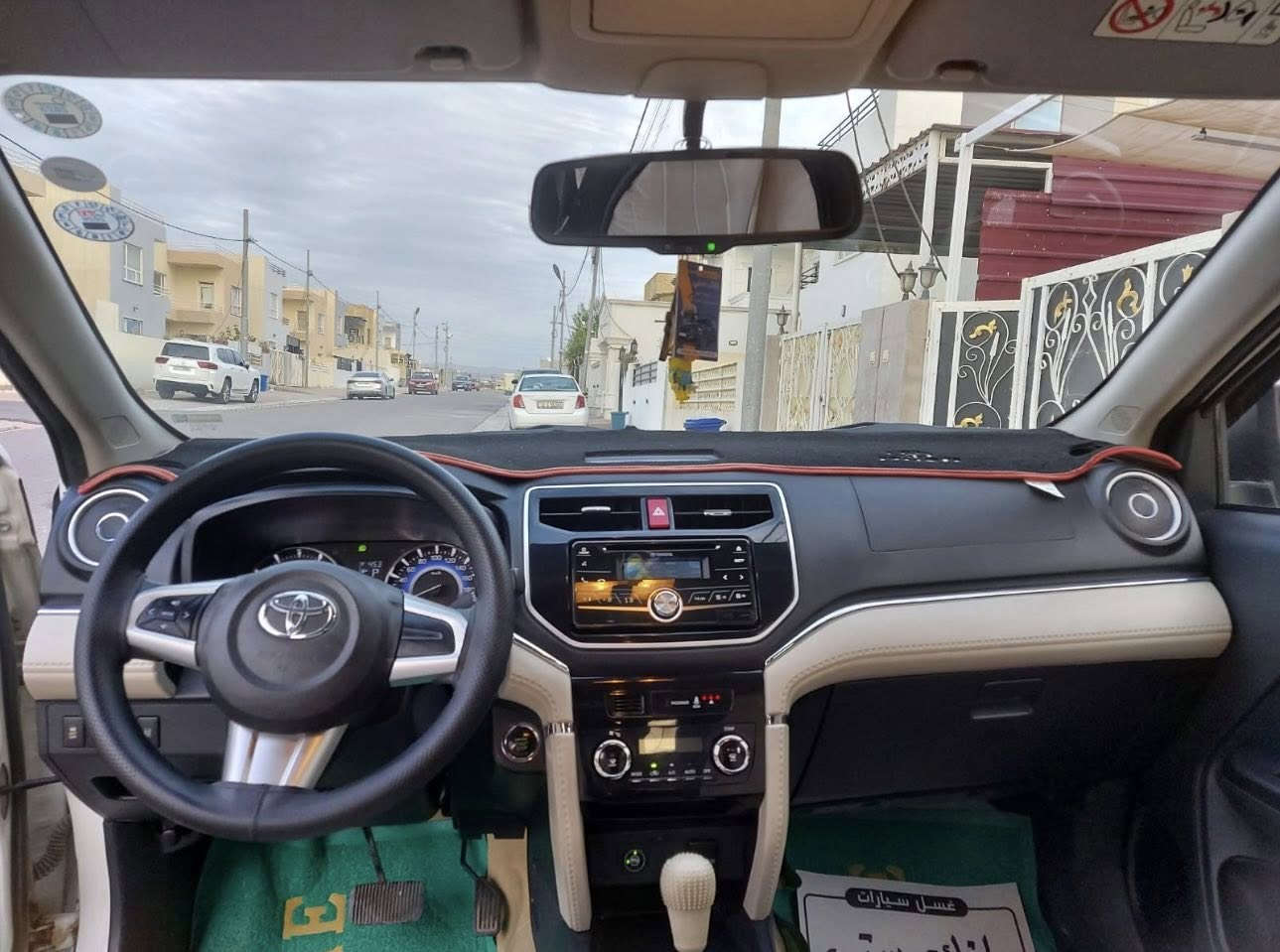 للبيع تويوتا راش 2020 (Toyota Rush) – إصدار SAS
🚗 سيارة عائلية نظيفة جداً، استخدام شخصي، رقم أربيل الجديد
✔️ مكفولة من الضرر والصبغ (ماعدا ملاحظة بسيطة مذكورة أدناه)

📊 المواصفات:
✔️ بصمة تشغيل
✔️ كاميرا خلفية
✔️ حساسات خلفي
✔️ تبريد قطعتين أمامي وخلفي
✔️ أنوار LED
✔️ نظام مانع انزلاق
✔️ 7 ركاب

⚙️ التفاصيل:
🔹 محرك 1500 سي سي اقتصادي
🔹 ممشى: 74 ألف فقط

⛽ مضافة منظومة غاز LPG 

🛠️ ملاحظة:
بيها حسبة شبر خفيفة جداً في الباب الخلفي عكس السائق وتم تعديلها بـ (PDR) ورجعت بلادي

مستعجل على البيع سعرها(١٣٧) ورقه وبيها مجال 

📍 الموقع: بغداد 
وهذا رقمي:***********
