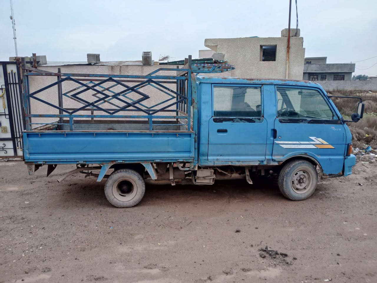 كيا بنكو دبل قمارة مكينة 2700 
سيارة جاهزة رقم دولي بسمي هزة وسنوية جديدة تحويل مباشر مكاني بغداد قرب مجمع بسمايه 
***********
السعر 50 بيهة مجال
