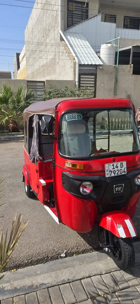 تكتك باجاج موديل 2022 نضيفة و جاهزه  رقم وسنوية السعر 6 و 500  للشراي *********** واتساب غير متواجد بالفيس
