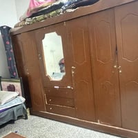 بوفيه • مكسور • قابل تفاوض
