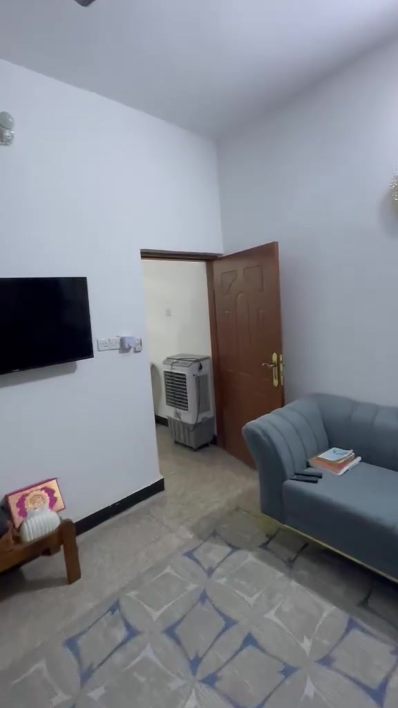 السلام عليكم دار للبيع الشالجيه  مساحه ٦٠ متر واجهه ٥ متر 
طابو صرف 

يحتوي على صاله ً مطبخ و ثلاث غرف نوم 

سعره ٢٠٠ مليون 

مكتب الابتغاء 
***********
