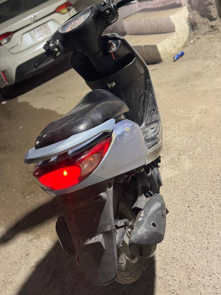 دراجة بريز نضيفة مكينة ناعمة تخبل بلادية برغي ممفتوح بيهة كهربايات كلهة شغالة نكرة سلف بكل وقت سعرهة ٦٥٠ بيهة مجال قليل مكاني الطالبية فلكة ٨٣
اي ستفسار *********** بغداد, العراق
