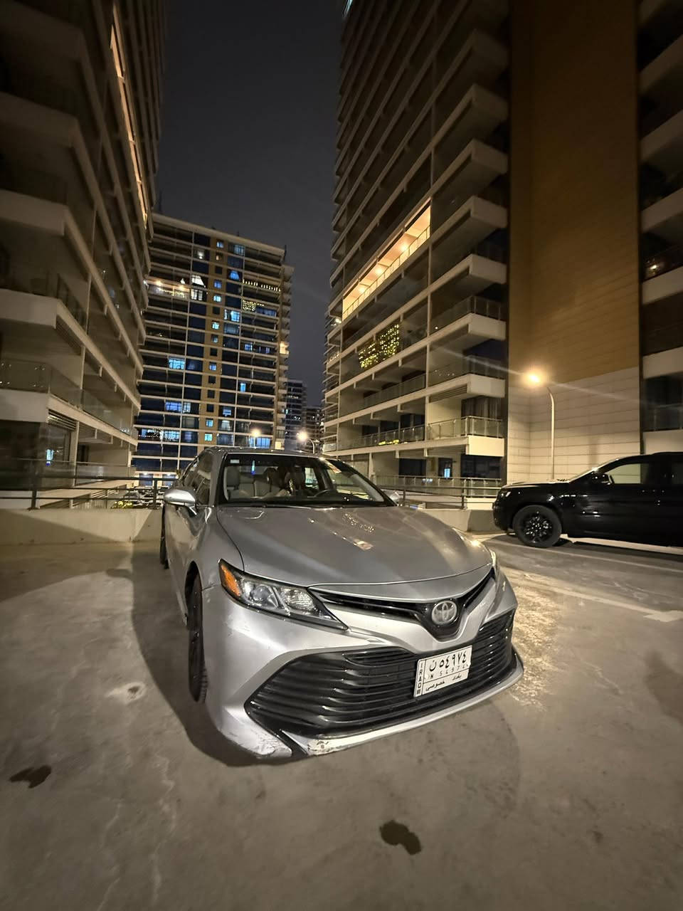 🚗 للبيع كامري 2018 LE وارد أمريكي
✔️ محرك 4 سلندر 2.5 لتر  
✔️ قير أوتوماتيك 8 سرعات  
✔️ دفع أمامي  
✔️ 10 ايربك + رادار + مثبت سرعة  
✔️ نظام مانع انزلاق والمحافظة على المسار  
كير محرك تبريد مكفول 
الضرر قطعة واحدة/جاملغ خلفي صبغ

المواصفات:  
🔹 شاشة وسطية  
🔹 كاميرا خلفية  
🔹 بلوتوث وتحكم من الستيرن  
🔹 جامات كهرباء  
🔹 مكيف أوتوماتيك  
🔹 إنارة أمامية LED  

📍 الممشى: 138 ألف كم  
💰 السعر: 16,200 دولار  

السيارة نظيفة وجاهزة للاستخدام.  
للاستفسار
العنوان بغداد/حي الخضراء 
للاتصال ***********
