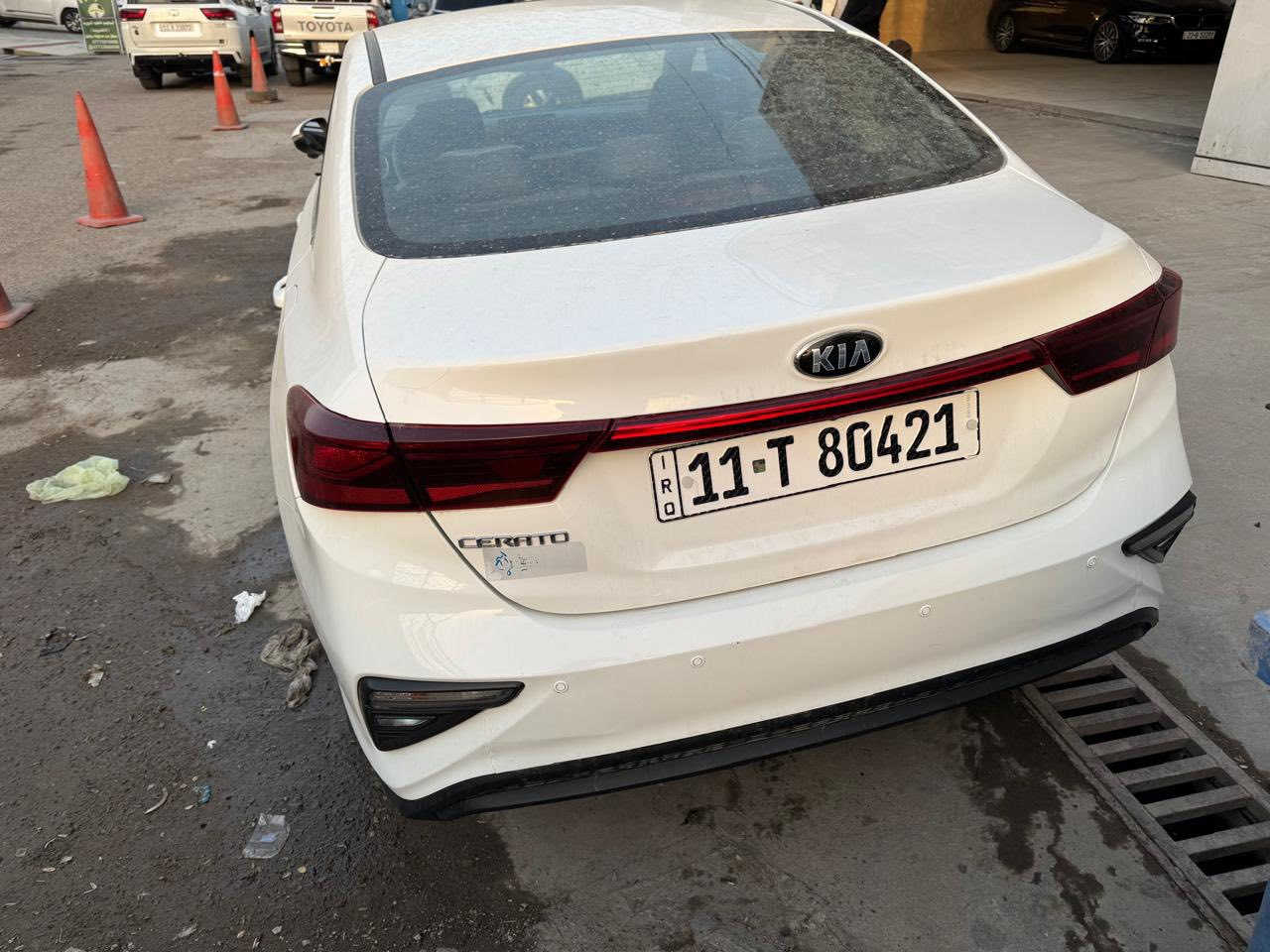 سلام عليكم سيراتو خليجي موديل٢٠١٩ ماشيه ٥٧ الف حقيقي بأسمي كفاله عامه عدى ملاحظات بسيطه موضحه بالسونار 
فتحه كامره حساس خلفي لابت زنون محرك ١٦٠٠سيار جدبده رقم بغداد هزه ورقم جديد مكان السياره شارع فلسطين السعر ١٥٥
هاتف ***********
