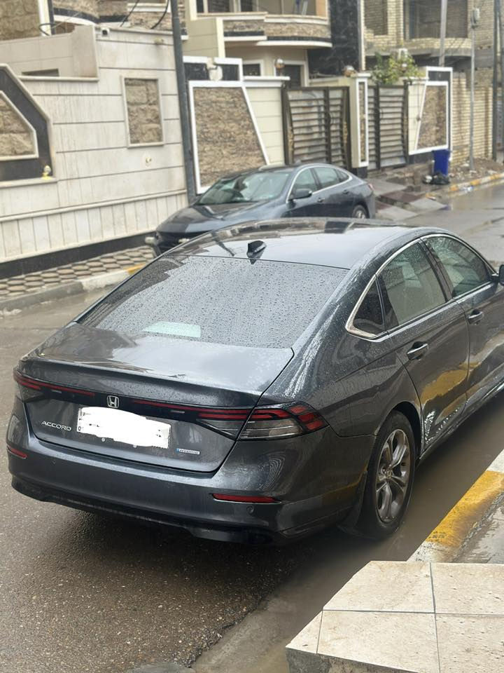 اكورد exl24 ماشيه ١٥ الف وقابل للزياده
ضرر صفحة عكس السائق وضرر بلتكمه شويه 
رقم الشاصي موجود داخل المنشور 
سعر ١٦٦ وبيها مجال 
ابيع حزام بس هيه مو حزام  مكاني فلوجه 
***********
