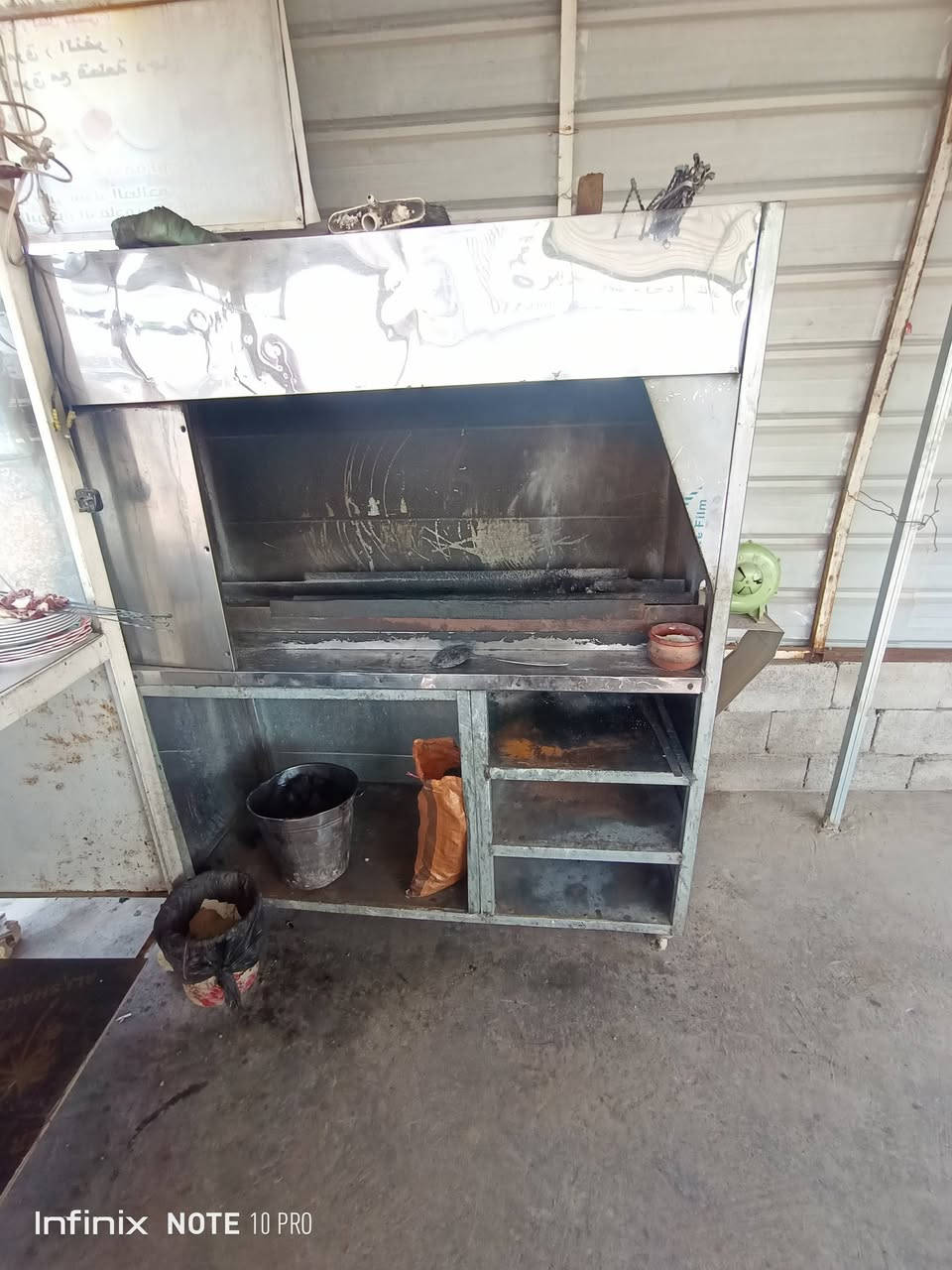 غراض مطعم للبيع ***********
