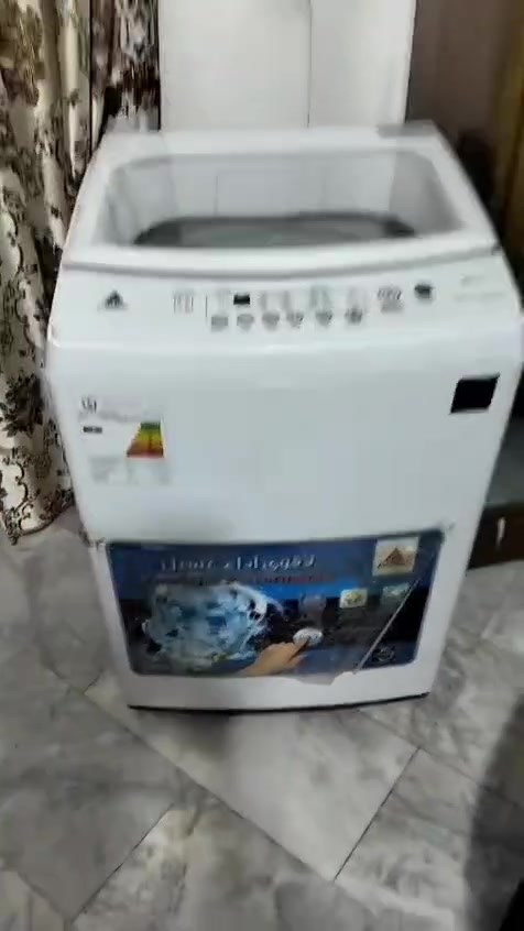 غسالة الحافظ ١٣ كيلو نظافة ١٠٠٪استخدام قليل ب١٥٠ وبيها مجال


**إذا كنت صاحب هذا الإعلان وتريد حذفه لأي سبب، رجاءا أرسل رسالة إلى الدعم الفني**