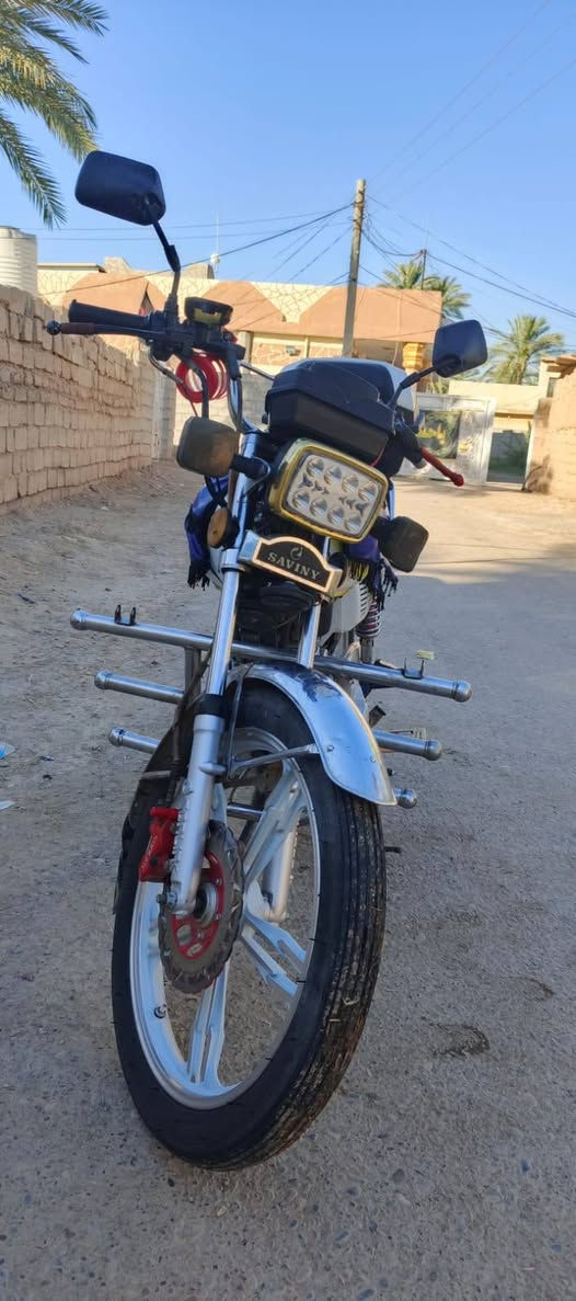 دراجه سيفان 5 كير للبيع موديل 23 محرك 23 ما مفتوح برغى منه دراجه كامله مكمله سعرها 650 بيها مجال اوراقها اصوليه ست اوراق استفسارتصل على هذا الرقم***********
