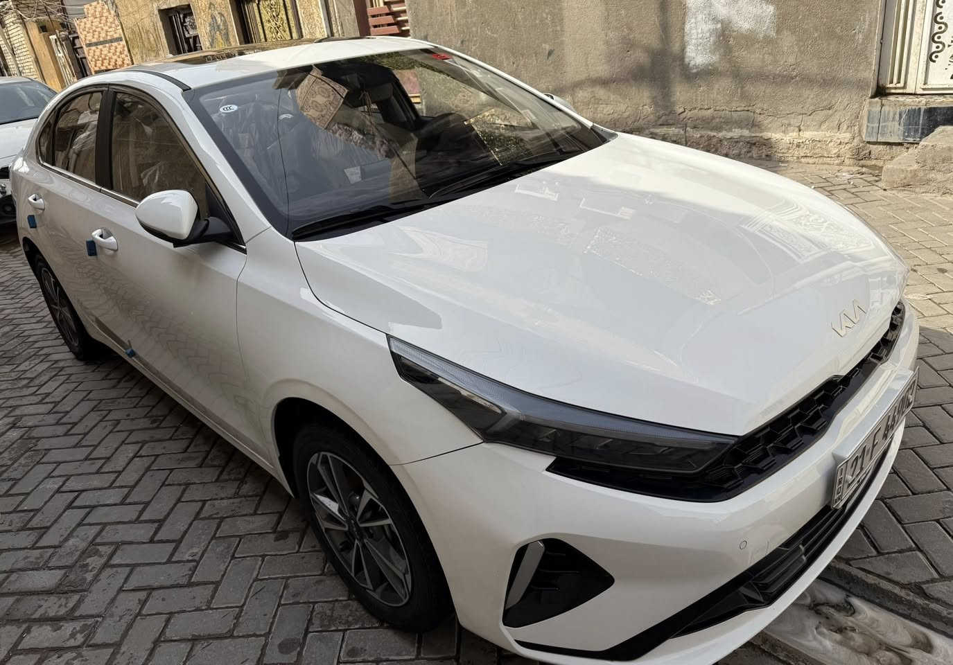 كيا 2024  K3  

فول مواصفات كفالة عامة بيهه بارد على كد شبر بل جاملغ المامي 

ماشية 37 الف فقط 

المحرك: 1.5 دبل نوزل
 
🔴المواصفات 

فتحة سقف

 كامرة 

️تحكم تبريد لمس

 شاشه كبيرة + شاشة اعطال

️تحكم ستيرن جهتين 

️بصمه باب و بصمه تشغيل

شاحن تايب سي امامي وخلفي وشاحن USB

️يدات نيكل 

شاشه بالكير

️حساس امامي وخلفي 

 شاشة عداد ديجيتال 

مري شفط+ اشاير 

صندوك ذكي بصمة 

️كشنات جلد أسود 

سايد بريك بصمة

️أوتو هولد (auto hold)

️درايف مود 4

وضعيات️(sport+eco+smart+comfort)

اضافات بسيطة  

 للاتصال *********** 

السعر 134$ 

 📌 مكانة بغداد السياره بسمي تحولي  تحول ثاني يوم
