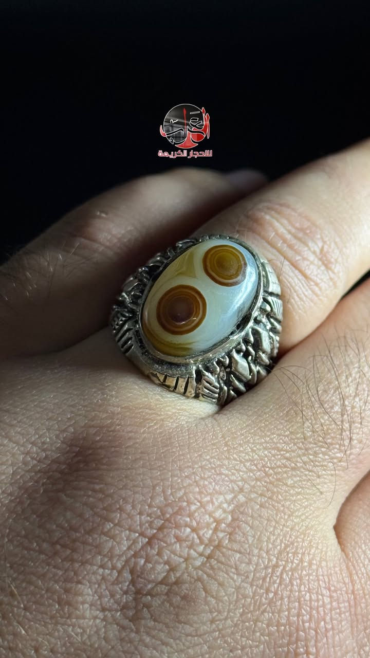 سليماني هندي عينين قطعة في منتهى الجمال صياغة ثقيلة يدوية مقاس "21"***********
